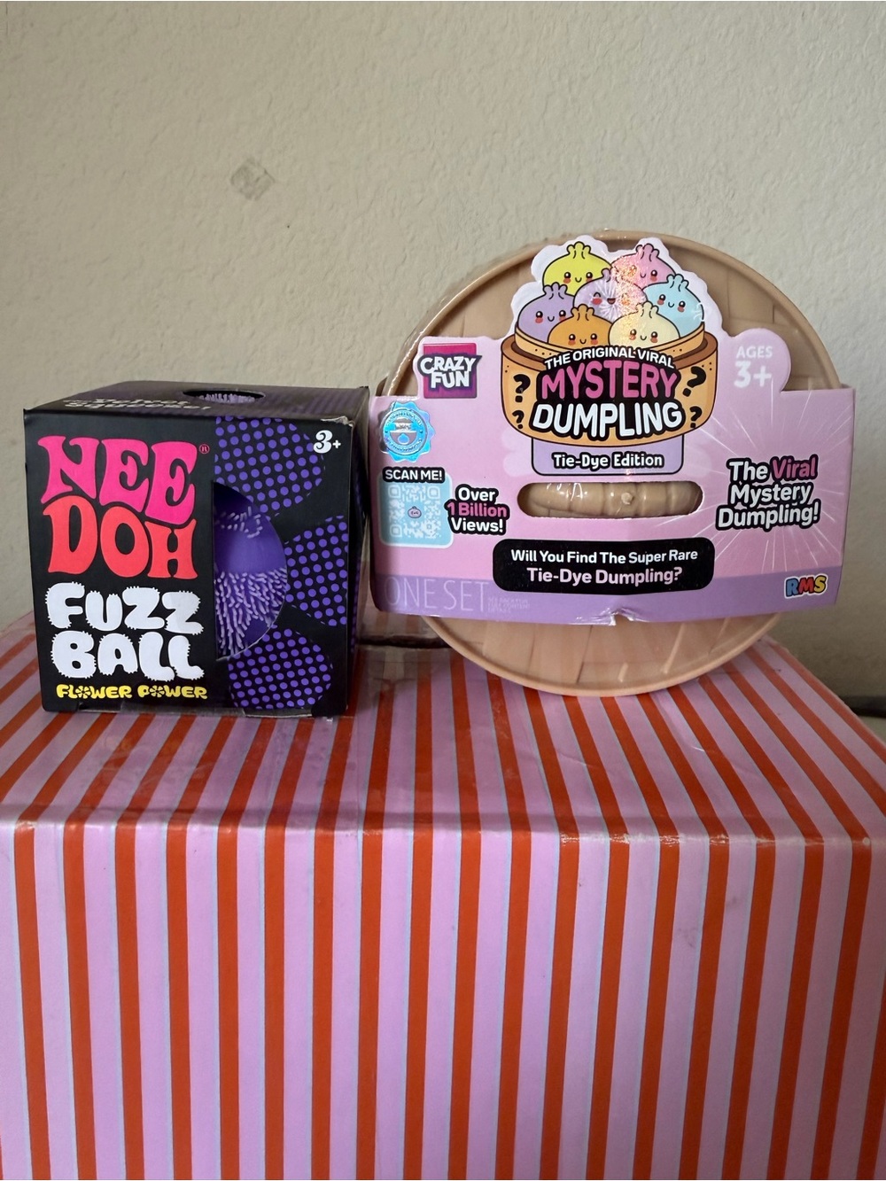 🩷💜RMS Mystery Dumpling “TIE-DYE EDITION!” NEEDOH FUZZ BALL “FLOWER POWER”🩷💜